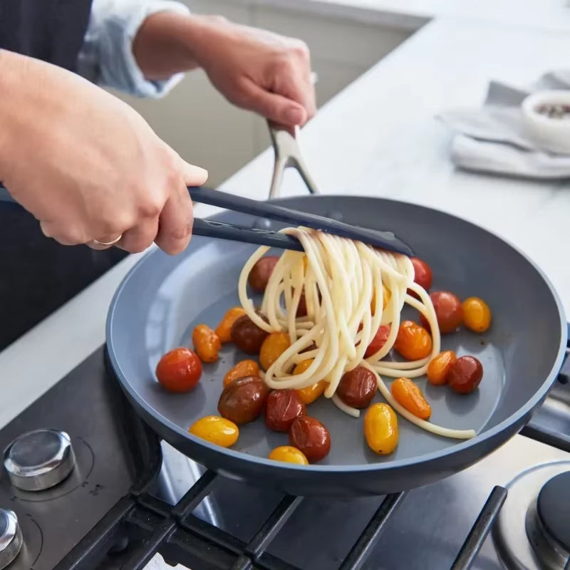 2-in-1 Nylon Grip Spatula Tongs - Versatile Egg, Steak, and Pancake Turner Clamp. Perfect Kitchen Accessory for Cooking and Serving.