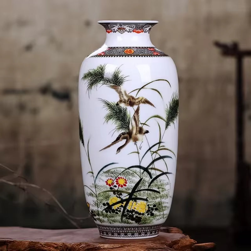 Jingdezhen Ceramic Vase – Traditional Chinese Flower Vase with a Fine Smooth Surface for Living Room Décor and Furnishing